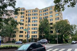 Pre-foreclosure in  Connecticut Ave Nw  Washington, DC 20015
