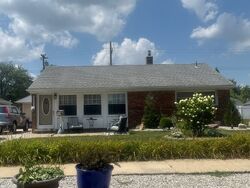 Pre-foreclosure in  MARSHA ST Riverview, MI 48193