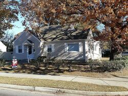 Pre-foreclosure in  Tidewater Dr Norfolk, VA 23509
