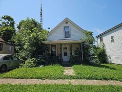  E Miller St, Bloomington IL