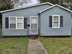 Pre-foreclosure in  10TH AVE Mobile, AL 36611