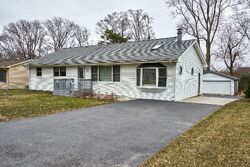 Pre-foreclosure in  N Highview Dr Antioch, IL 60002