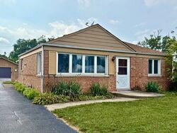 Pre-foreclosure in  S Scott St Des Plaines, IL 60018
