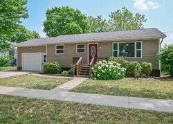 Pre-foreclosure in  N Madison St Bloomfield, IA 52537