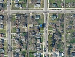 Pre-foreclosure in  S Wellington St South Bend, IN 46619