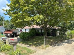 Pre-foreclosure in  Chateau Ct Kokomo, IN 46902