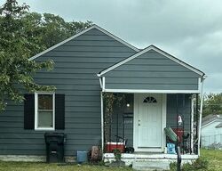 Pre-foreclosure in  Forest Ter Anderson, IN 46013