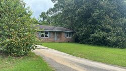 Pre-foreclosure in  Cascade Ave Macon, GA 31206