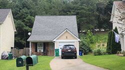 Pre-foreclosure in  Hood Park Dr Jasper, GA 30143
