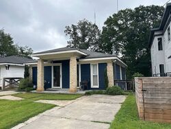 Pre-foreclosure in  Hutchinson St Ne Atlanta, GA 30307