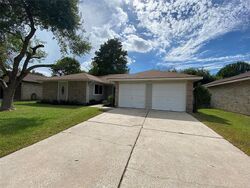 Pre-foreclosure in  Greenshire Dr League City, TX 77573