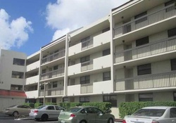 Pre-foreclosure in  LAKE EMERALD DR  Fort Lauderdale, FL 33309