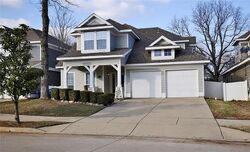 Pre-foreclosure in  MARTHAS VINEYARD CIR Aubrey, TX 76227