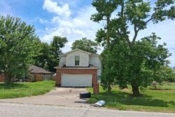 Pre-foreclosure in  E Kyle Rd Clute, TX 77531