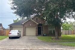 Pre-foreclosure in  Everhart Terrace Dr Fresno, TX 77545