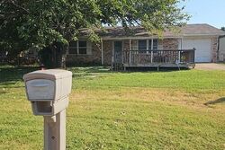 Pre-foreclosure in  E Lake Dr Weatherford, TX 76087