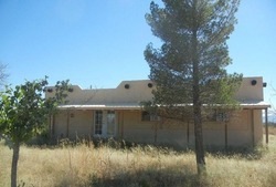 Pre-foreclosure in  W Apache Way Cochise, AZ 85606