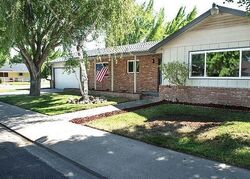 Pre-foreclosure in  Swenson Way Modesto, CA 95355