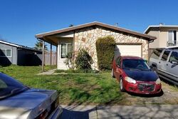 Pre-foreclosure in  CUTTING BLVD Richmond, CA 94804