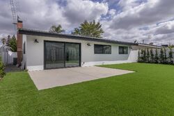 Pre-foreclosure in  Dolorosa St Woodland Hills, CA 91367