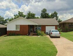 Pre-foreclosure in  E Eubanks St Oklahoma City, OK 73105