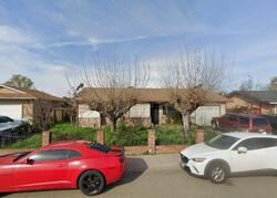 Pre-foreclosure in  Tudor St Galt, CA 95632