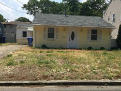 Pre-foreclosure in  COOLIDGE DR Brick, NJ 08724