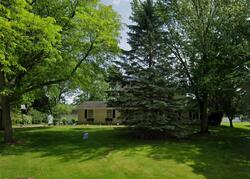 Pre-foreclosure in  WINDSOR PL Waukesha, WI 53188