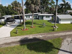Pre-foreclosure in  Standish Cir North Fort Myers, FL 33903