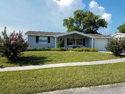 Pre-foreclosure in  Baroque Dr Holiday, FL 34690