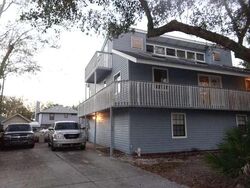 Pre-foreclosure in  PALAU DR Sarasota, FL 34241