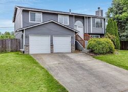 Pre-foreclosure in  121st Avenue Ct E Puyallup, WA 98374