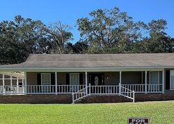 Pre-foreclosure in  Allen Cir Saraland, AL 36571