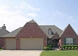 Pre-foreclosure in  E 119th Pl S Bixby, OK 74008