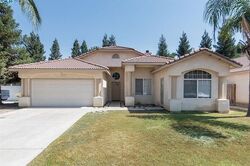 Pre-foreclosure in  E Monte Vista Ct Visalia, CA 93292