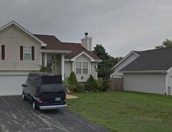 Pre-foreclosure in  Dixon Pines Cir Machesney Park, IL 61115