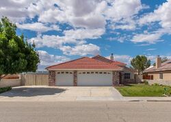 Pre-foreclosure in  Village Pkwy California City, CA 93505