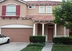 Pre-foreclosure in  Paseo Del Rio Bell, CA 90201
