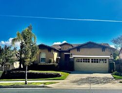 Pre-foreclosure in  Watercress Dr Corona, CA 92883