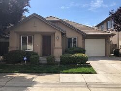 Pre-foreclosure in  Jamesport Way Sacramento, CA 95835