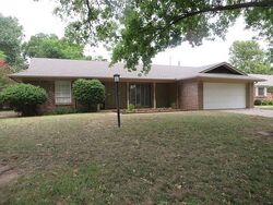 Pre-foreclosure in  Sheridan Pl Chickasha, OK 73018