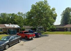 Pre-foreclosure in  Sunset Rdg Danville, IL 61832