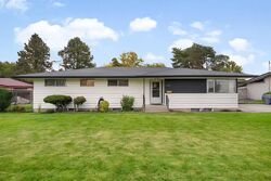 Pre-foreclosure in  Woodbury St Richland, WA 99354