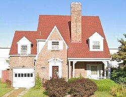 Pre-foreclosure in  N 6th St Harrisburg, PA 17110