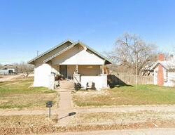 Pre-foreclosure in  E McHarg St Stamford, TX 79553