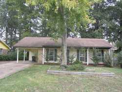 Pre-foreclosure in  WINTERWOOD DR Horn Lake, MS 38637