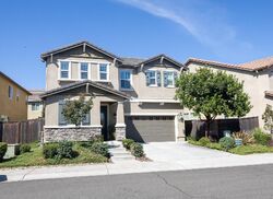 Pre-foreclosure in  Cloud Crest Way Sacramento, CA 95835