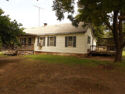 Pre-foreclosure in  Old River Rd Ponca City, OK 74604