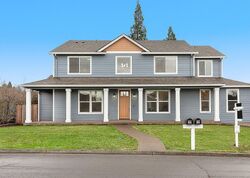 Pre-foreclosure in  SE Jean Ln Hillsboro, OR 97123