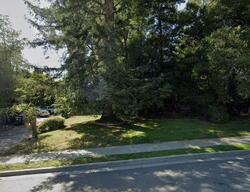 Pre-foreclosure in  Redwood Rd Castro Valley, CA 94546